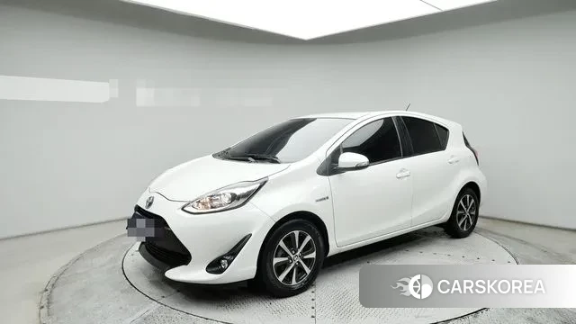Toyota Prius C 2018 Белый из Кореи, фото 2