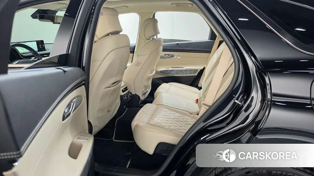 Genesis GV70 2023 Черный из Кореи, фото 2