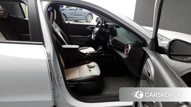 Chevrolet (GM Daewoo) Trax Crossover 2024 Белый из Кореи, фото 2