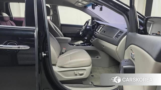 Kia The New Carnival 2019 Черный из Кореи, фото 2