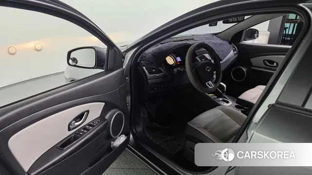 Renault Korea (Samsung) SM3 Neo 2018 Серебристо-серый из Кореи, фото 2