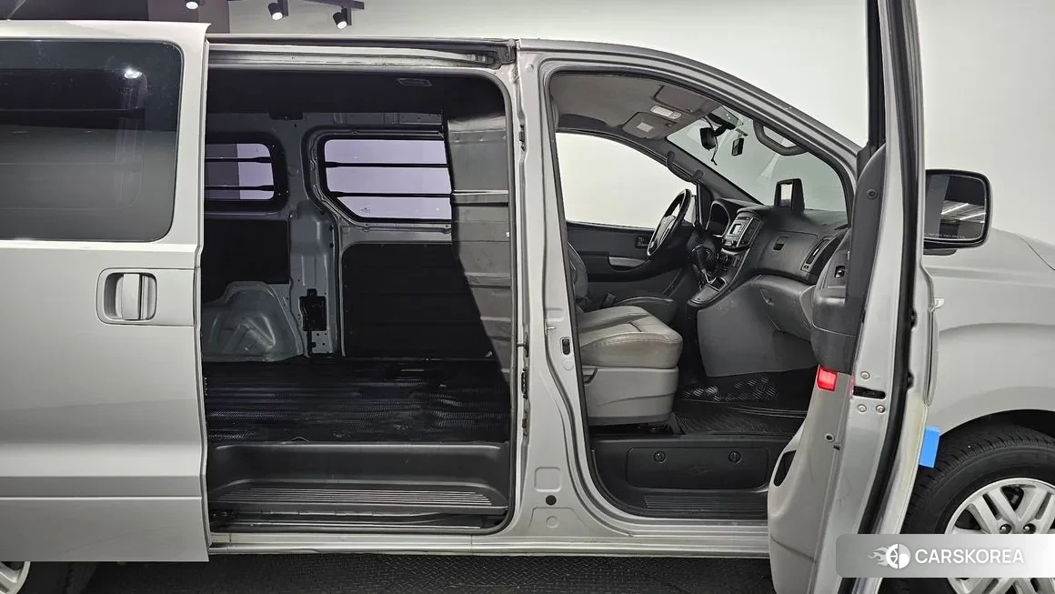 Hyundai The New Grand Starex 2019 Серебряный из Кореи, фото 2