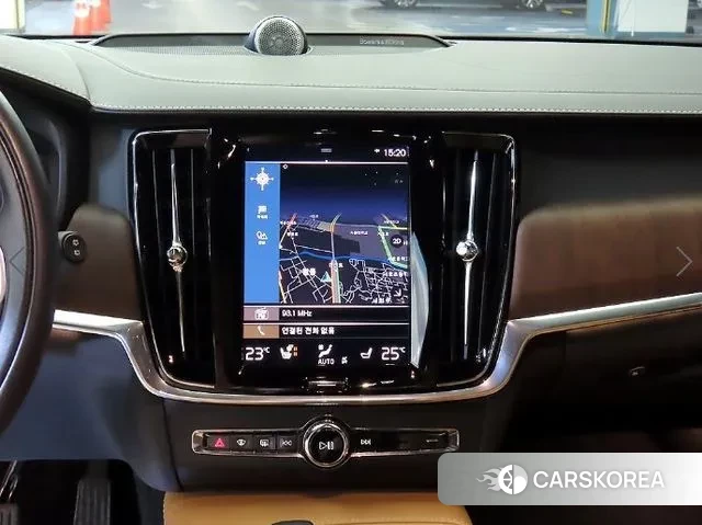 Volvo V90 Cross-Country 2021 Белый из Кореи, фото 2