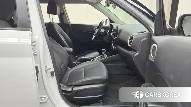 Hyundai Venue 2022 Белый из Кореи, фото 2