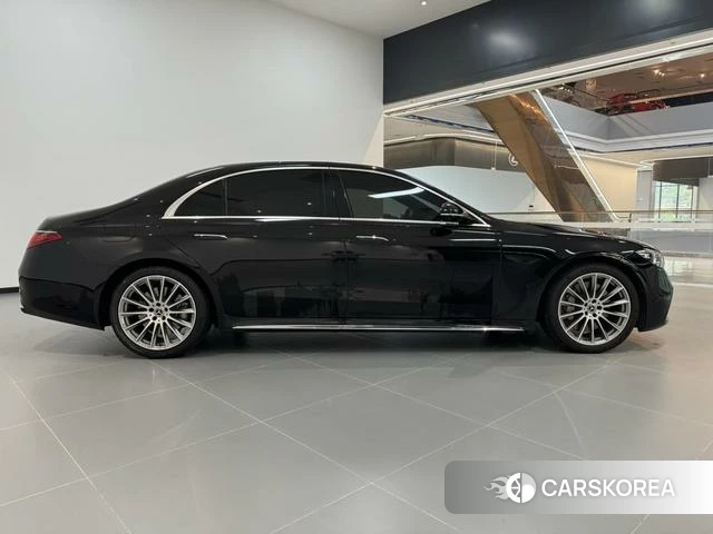 Mercedes-Benz S-class 2023 Черный из Китая, фото 2