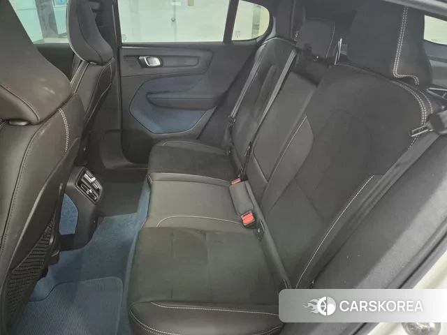 Volvo C40 Richards 2024 Белый из Кореи, фото 2