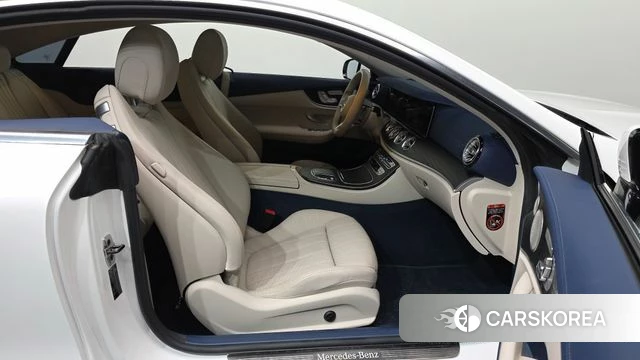 Mercedes-Benz E-Class W213 2022 Белый из Кореи, фото 2