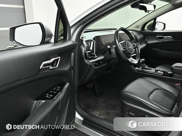 Kia Sportage 5th Generation 2022 Серебристо-серый из Кореи, фото 2