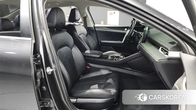 Kia K5 3rd generation 2021 Серый из Кореи, фото 2