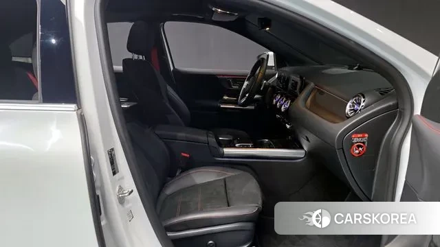 Mercedes-Benz GLA - Class H247 2021 Белый из Кореи, фото 2