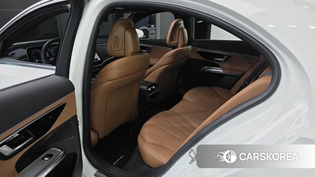 Mercedes-Benz E-Class W214 2025 Белый из Кореи, фото 2