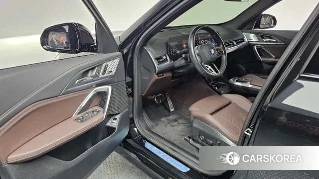 BMW X1 (U11) 2023 Черный из Кореи, фото 2