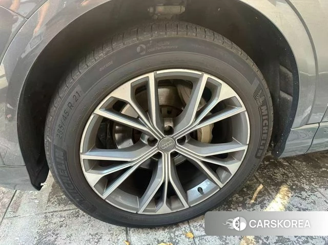 Audi Q8 (4M) 2021 Серый из Кореи, фото 2
