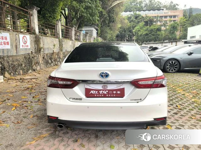 Toyota Camry 2020 Белый из Китая, фото 2
