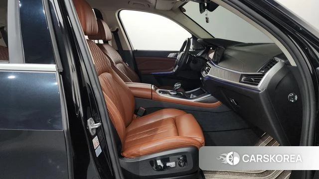 BMW X7 (G07) 2021 Черный из Кореи, фото 2