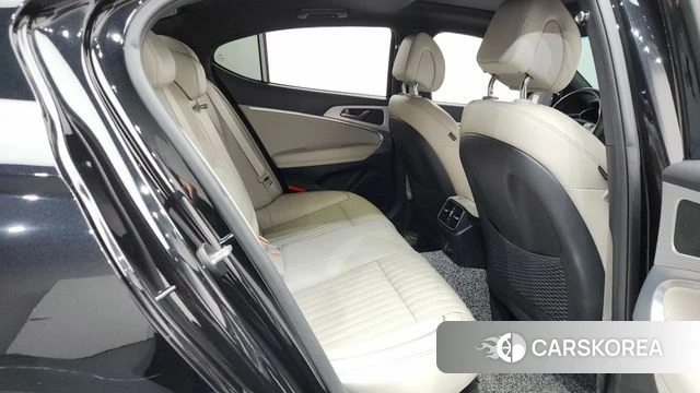Genesis The New G70 2022 Черный из Кореи, фото 2
