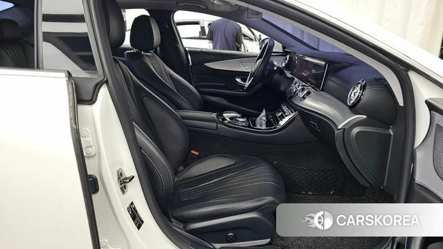 Mercedes-Benz CLS-Class C257 2018 Белый из Кореи, фото 2