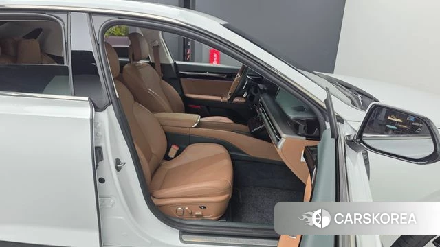 Hyundai Grandeur Hybrid (GN7) 2024 Белый из Кореи, фото 2