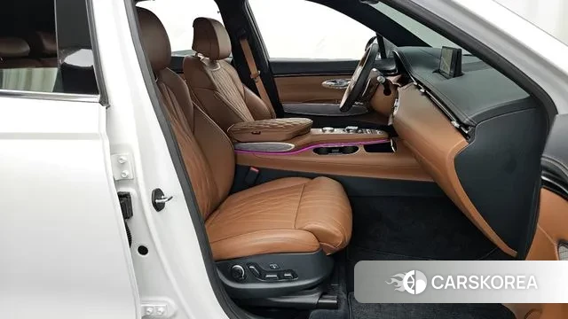 Genesis GV70 2023 Белый из Кореи, фото 2