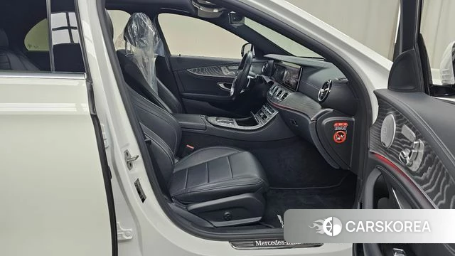 Mercedes-Benz E-Class W213 2021 Белый из Кореи, фото 2