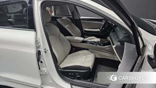 Kia The New K5 3rd generation 2023 Белый из Кореи, фото 2