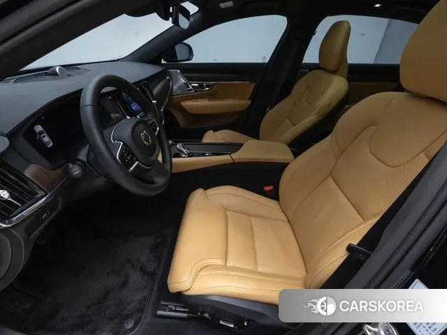 Volvo S90 2024 Черный из Кореи, фото 2
