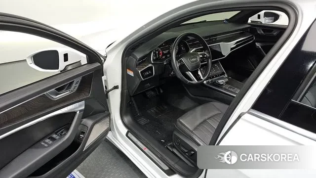 Audi A6 (C8) 2021 Белый из Кореи, фото 2