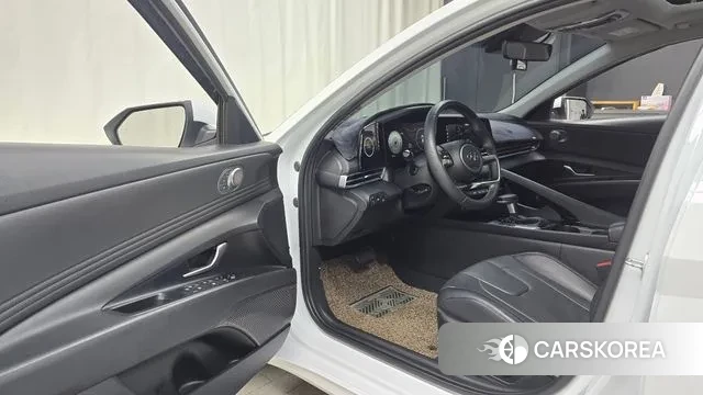 Hyundai Avante (CN7) 2023 Белый из Кореи, фото 2