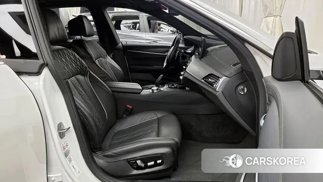 BMW 6 Series GT (G32) 2022 Белый из Кореи, фото 2