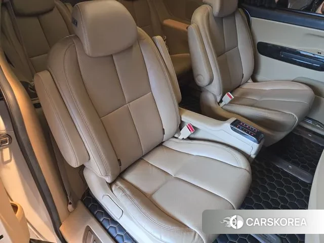 Kia The New Carnival 2019 Белый из Кореи, фото 2