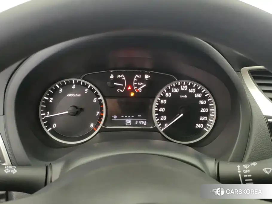 Nissan Sylphy 2024 Белый из Китая, фото 2
