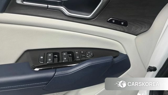 Kia Sportage 5th Generation 2022 Белый из Кореи, фото 2