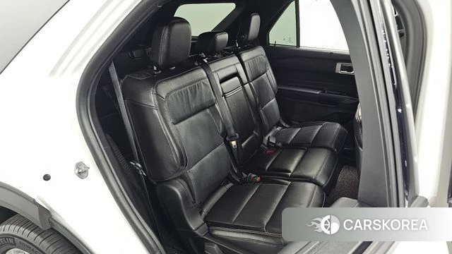Ford Explorer 6th Generation 2020 Белый из Кореи, фото 2