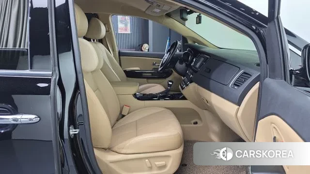 Kia The New Carnival 2019 Черный из Кореи, фото 2