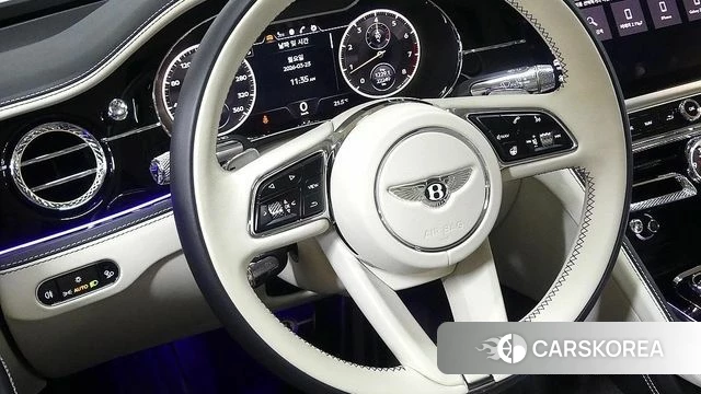 Bentley Flying Spur 3rd Generation 2023 Белый из Кореи, фото 2