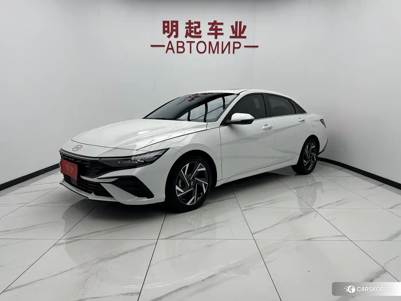 Hyundai Elantra 2023 Белый из Китая, фото 2