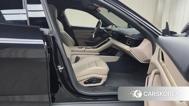 Porsche Taycan 2021 Черный из Кореи, фото 2