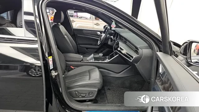 Audi A6 (C8) 2021 Черный из Кореи, фото 2