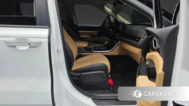 Kia Carnival 4th generation 2023 Белый из Кореи, фото 2