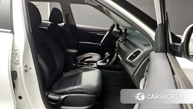 Kia Seltos 2022 Белый из Кореи, фото 2