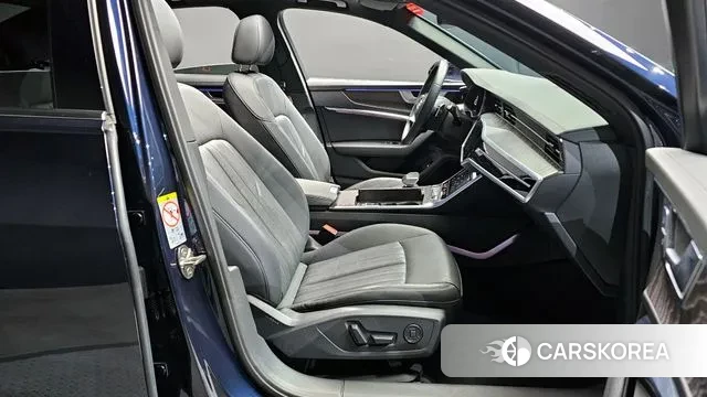 Audi A6 (C8) 2023 Синий из Кореи, фото 2