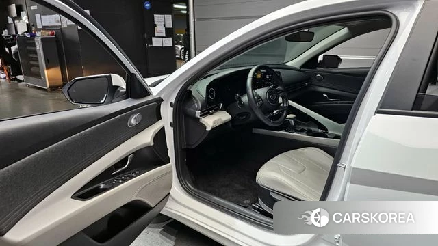 Hyundai Avante (CN7) 2021 Белый из Кореи, фото 2