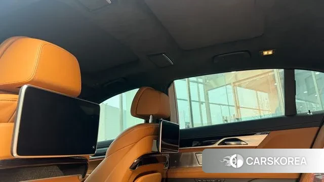 BMW 7 Series (G11) 2021 Черный из Кореи, фото 2