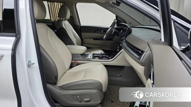 Kia Carnival 4th generation 2023 Белый из Кореи, фото 2