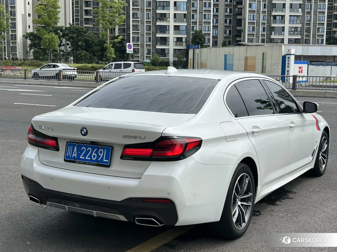 BMW 5 series 2020 Белый из Китая, фото 2