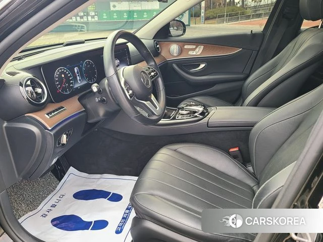 Mercedes-Benz E-Class W213 2020 Черный из Кореи, фото 2