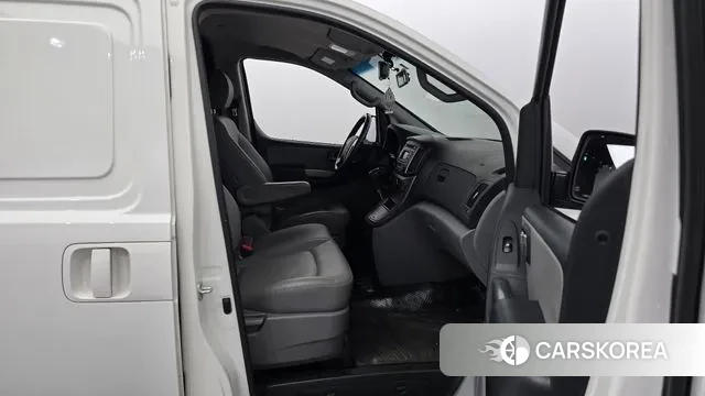 Hyundai The New Grand Starex 2019 Белый из Кореи, фото 2