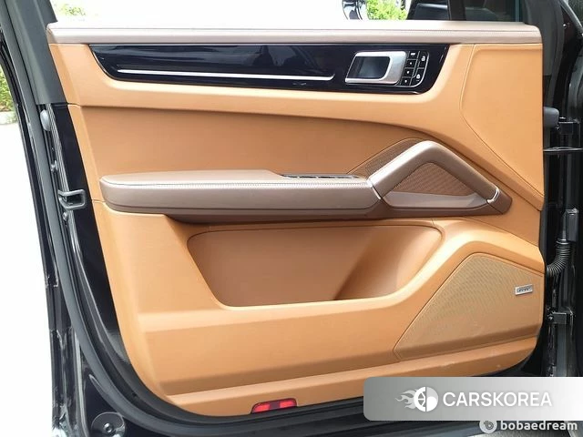Porsche Cayenne (PO536) 2021 Черный из Кореи, фото 2