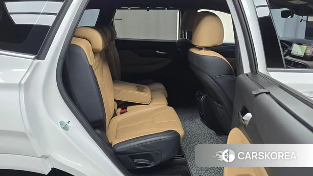 Hyundai The New Santa Fe 2023 Белый из Кореи, фото 2