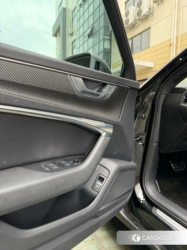 Audi S6 2022 Черный из Китая, фото 2